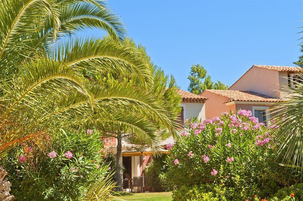 Pierre & Le Hameau De La Pinede Aparthotel Hyères