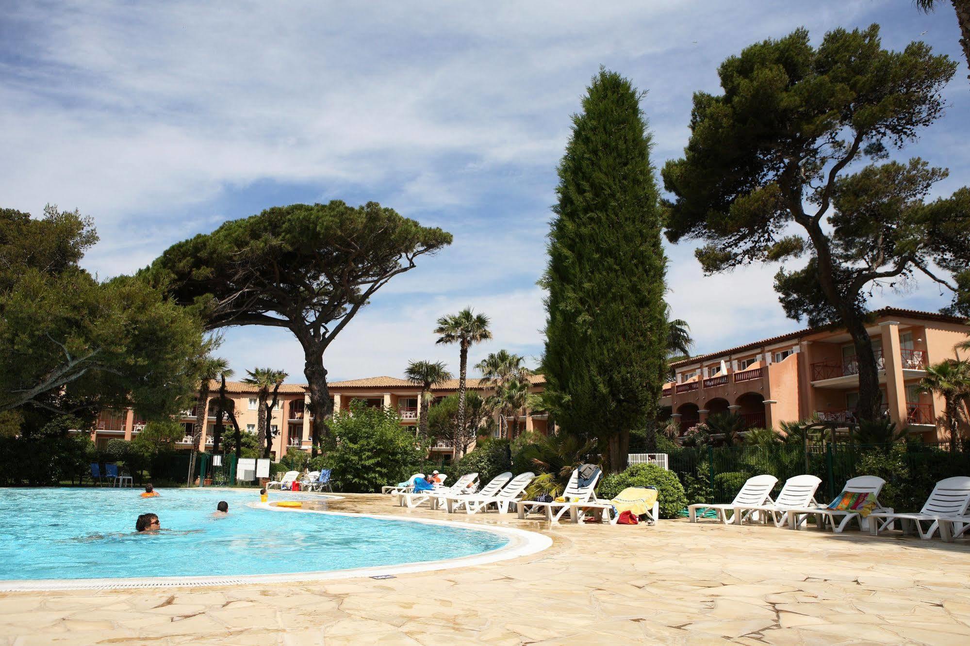 Aparthotel Pierre & Le Hameau De La Pinede