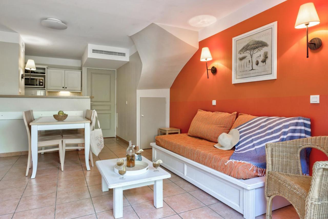 Pierre & Le Hameau De La Pinede Aparthotel